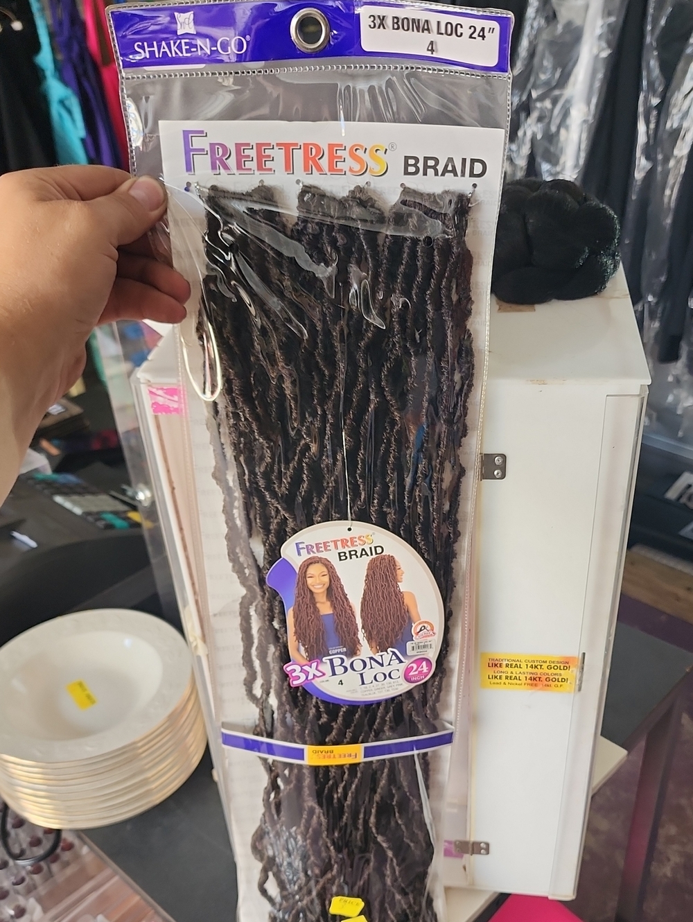 Shake-N-Go 3X Bona Loc Synthetic Braid - Black. BULK Color 4 24"